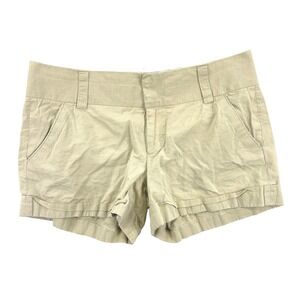 Alice + Olivia Women's 4 Scoop Low Rise Cuffed Shorts Khaki Tan Flaw